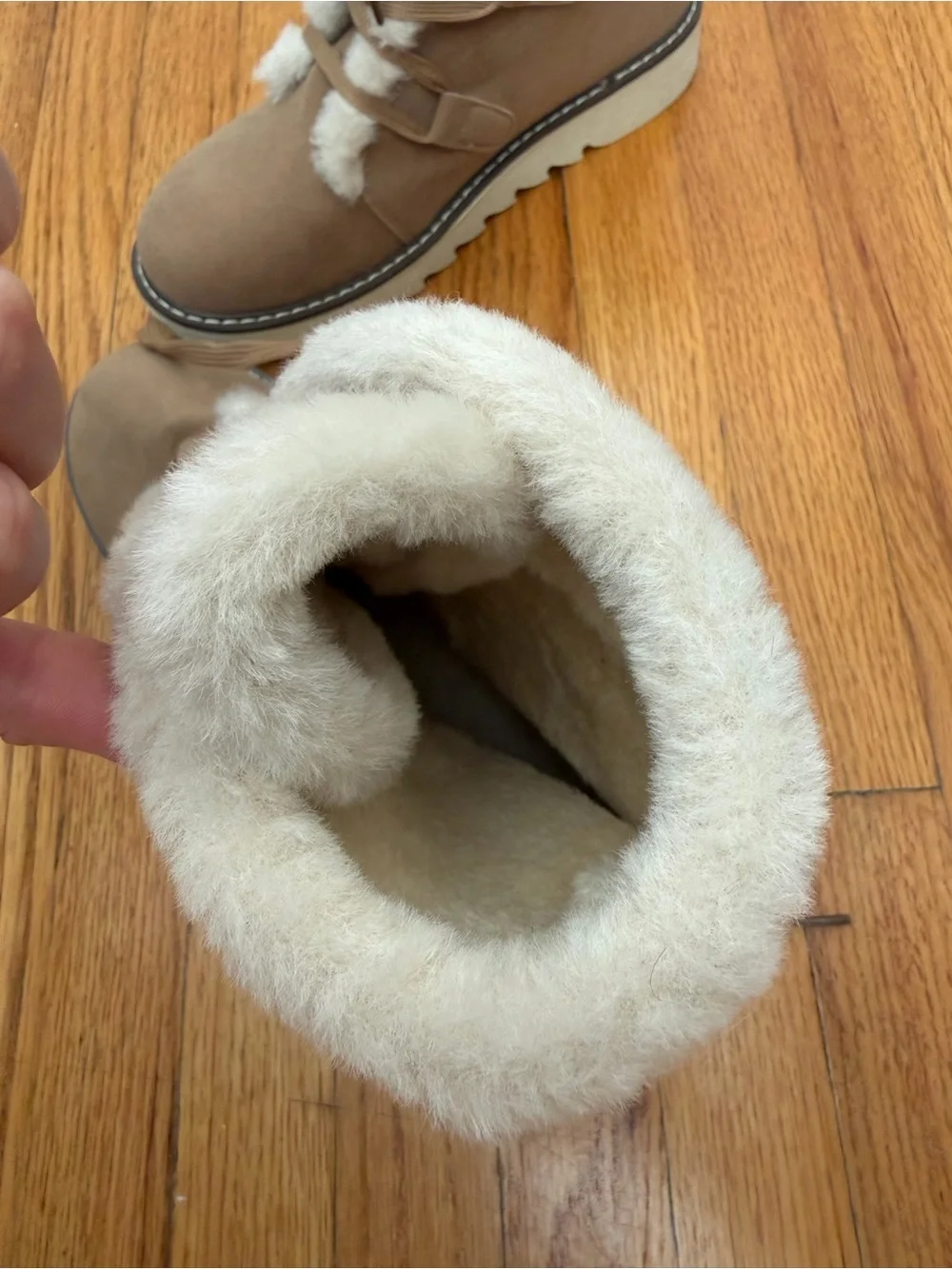 New Women’s Tan Faux-Suede Shearling Lace-Up Boots